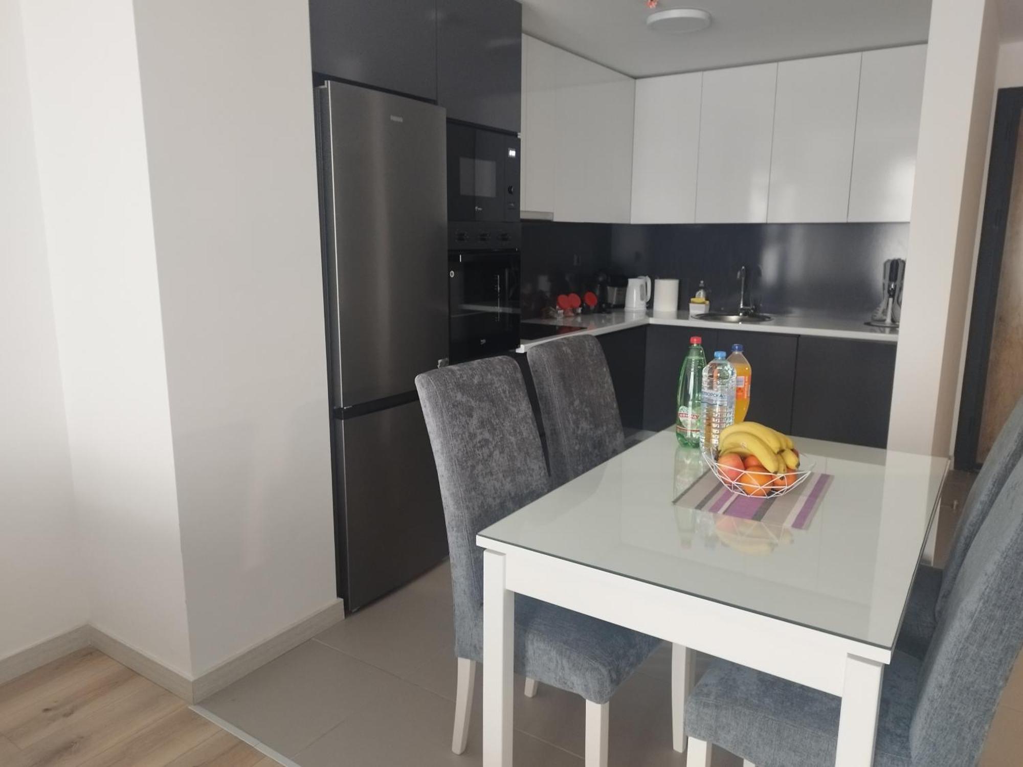 Skopje Sky City 19Th Floor Twin & 12Th Floor & 25Th & 33 Floor Apartments & With Pool & Spa & Gym & Parking Included In Price Exterior photo